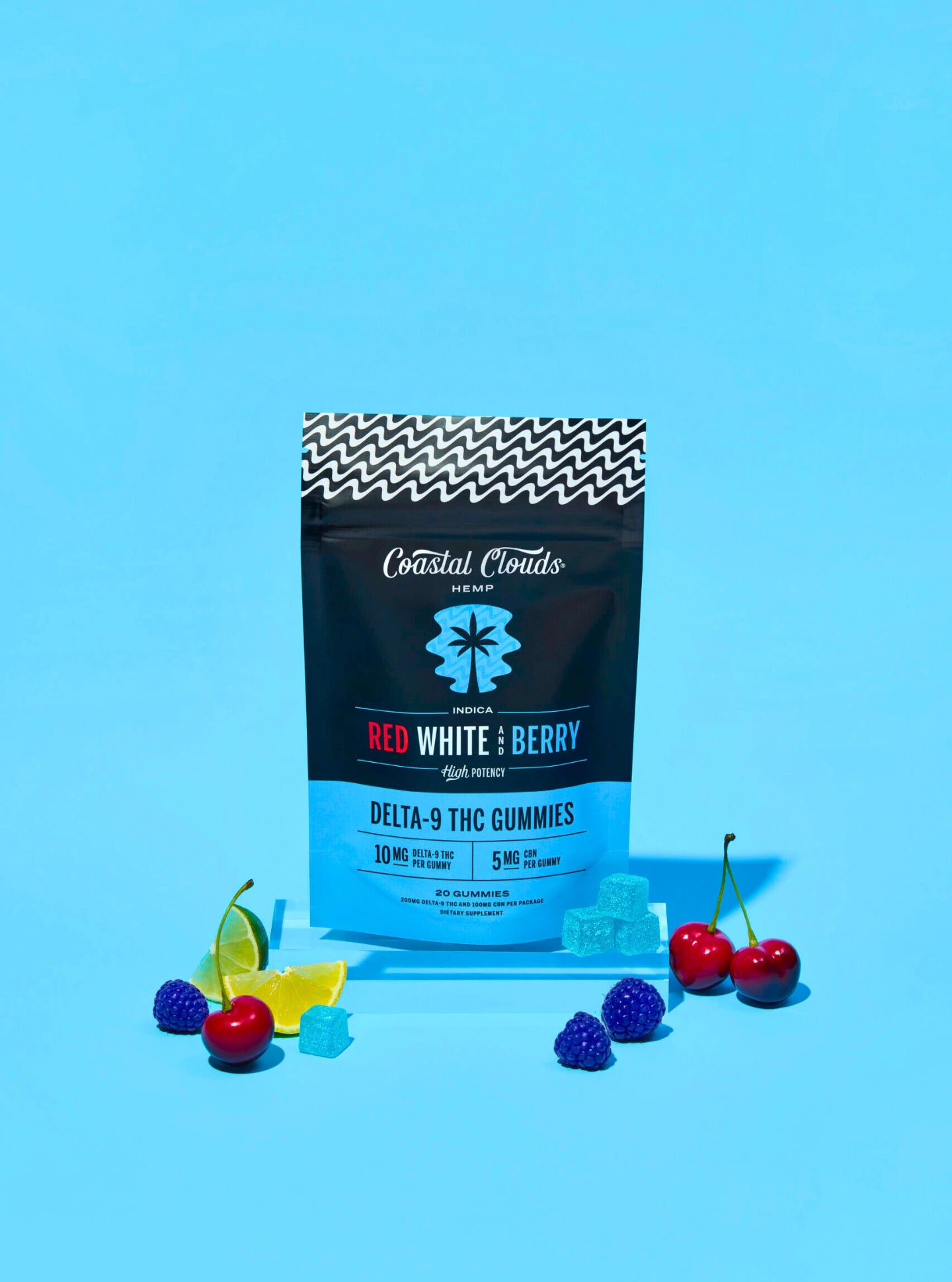 Gomitas mágicas con THC Coastal Clouds con delta 9 y CBN en Splift sabor red white and berry